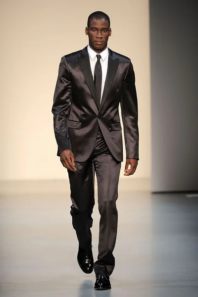 Look 43